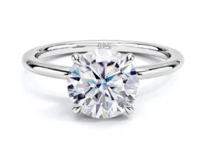 집에 하나쯤은 꼭 두고 싶은 ​Kirin Palace 여성용 모이사나이트 반지 일단 사봐