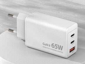 기간한정 방송에서 봤던 몬스터라이트3포트충전기  네벨스톡에서 소개해드립니다. 자신에게 투자하세요