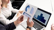 도움되는 ASML (ASML) 주가 현황 및 주식 정보