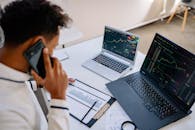 다가오는 꿀 정보 세일즈포스닷컴 CRM 주가 전망은 어떨까?