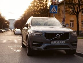모두가 궁금해 했던 ​볼보 XC90의 가격은 어떻게 되나요? 바로 소개합니다.