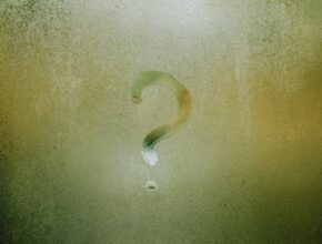 인플루언서가 공개한 ​볼보의 마크는 무슨 의미를 가지고 있나요? 알려드립니다