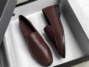 간단정보 방송에서 봤던 브루마스 로맨틱 스웨이드 로퍼&nbsp; 네벨스톡에서 소개해드립니다.