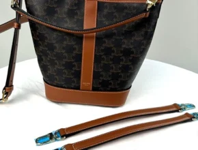 추가정보 방송에서 봤던 셀린느가방  네벨스톡에서 소개해드립니다.