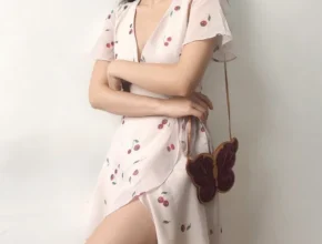 이달의 핫 방송에서 봤던 케네스레이디 잇미샤원피스  네벨스톡에서 소개해드립니다.