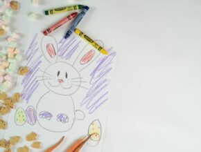 주목 ​포르쉐에서 시트와 대시보드 상단 부분에 사용된 크레용색은 무슨 색인가요? 놓치지마세요
