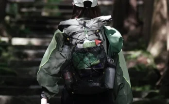 합리적인 가격 2025 요즘 sns에서 난리난 BISINNA 캠핑 배낭 25 + 10L 남성 여성을위한 초경량 여행 가방 대용량 야외 스포츠 등산 하이킹 배낭  리뷰 최다로 엄선된 최고의 제품을 소개합니다.