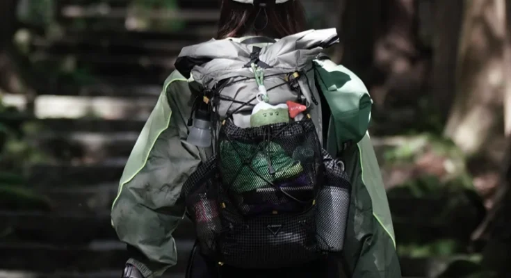 합리적인 가격 2025 요즘 sns에서 난리난 BISINNA 캠핑 배낭 25 + 10L 남성 여성을위한 초경량 여행 가방 대용량 야외 스포츠 등산 하이킹 배낭  리뷰 최다로 엄선된 최고의 제품을 소개합니다.