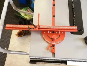 놓치지말고 2025&nbsp;요즘 sns에서 난리난 1 세트 마이터 게이지 및 400MM 알루미늄 프로파일 울타리(트랙 스톱 포함) 톱질 어셈블리 각도 눈금자 테이블 톱 라우터 테이블 Woodw&nbsp; 리뷰 최다로 엄선된 최고의 제품을 소개합니다.